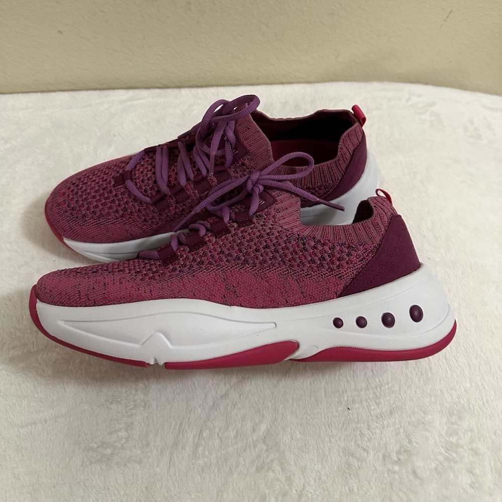 Easy Spirit Berry Knit Sneakers